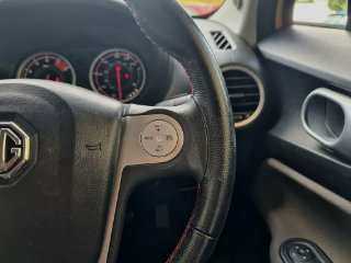 /photos/9641/ae96c829-f2bf-4f45-af8e-3263aeb5af19_i320x240.jpg