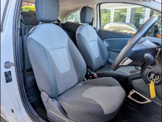 /photos/9641/b9e9cb39-0d12-4c53-b4d2-65a408d15cf7_i320x240.jpg